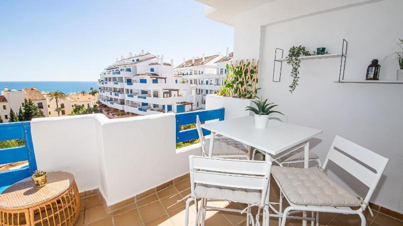 Duquesa Suites 514 - image 9