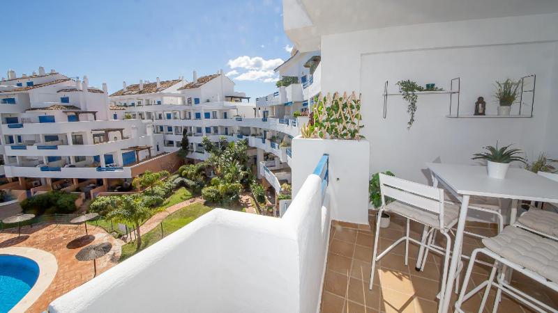 Duquesa Suites 514 - image 10