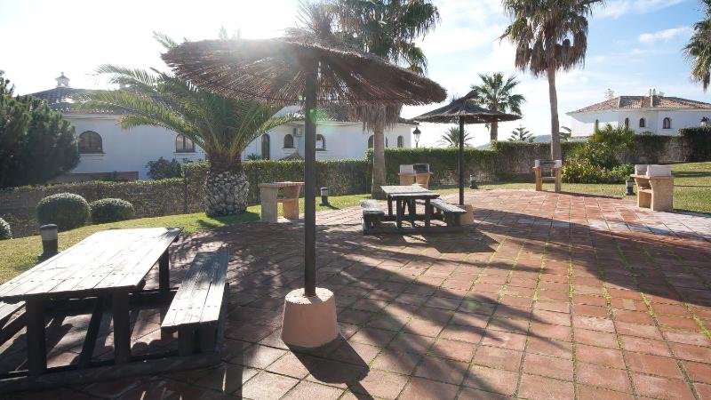 Duquesa Suites 514 - image 12