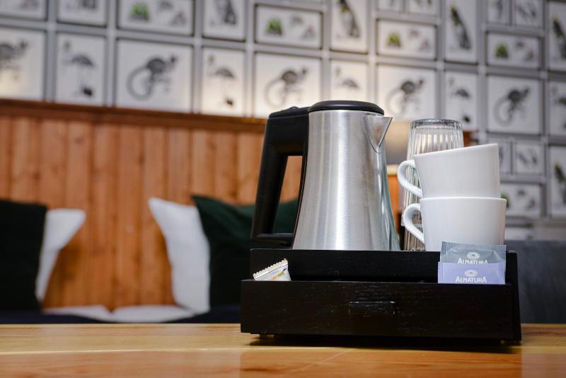 Standard Double Room image 4