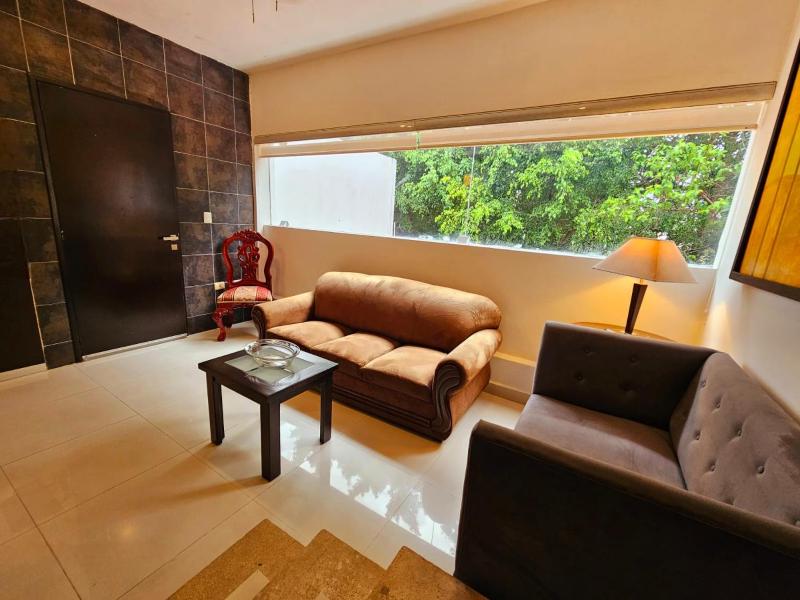 Hotel Holly - image 16
