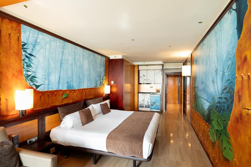 Superior Double or Twin Room image 3