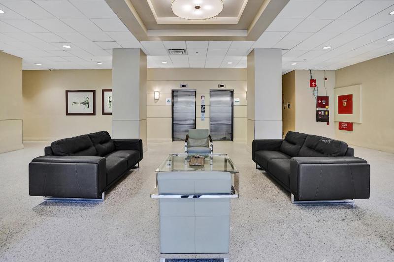 Luxury Beachfront Apartments 4001 S Ocean Dr - image 19