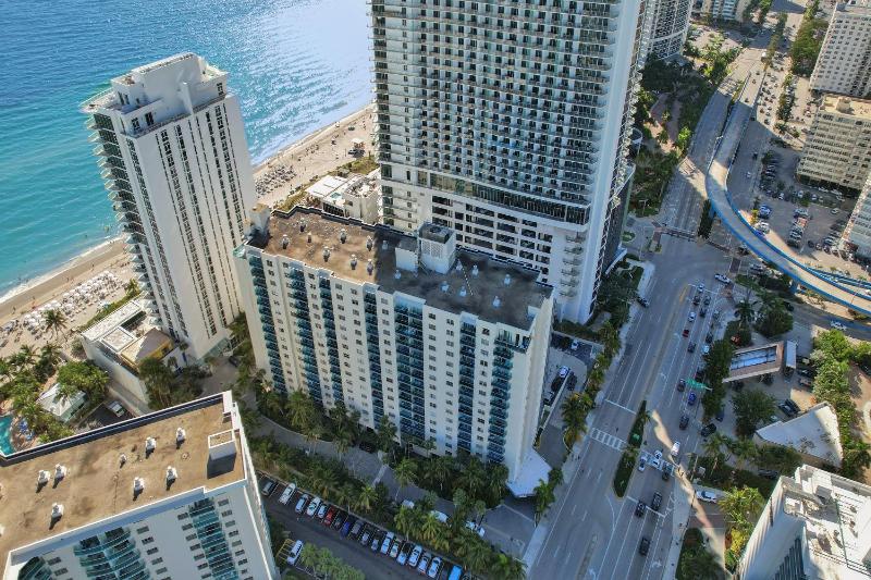 Luxury Beachfront Apartments 4001 S Ocean Dr - image 12