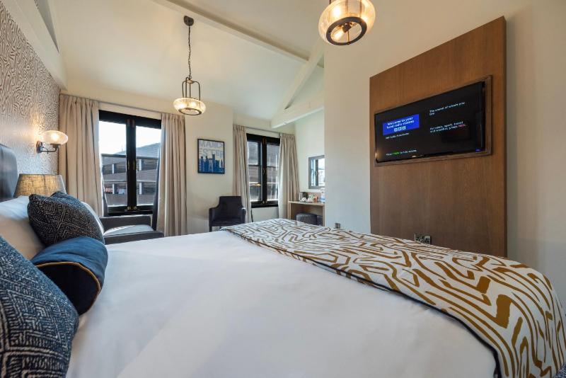 King Room image 4