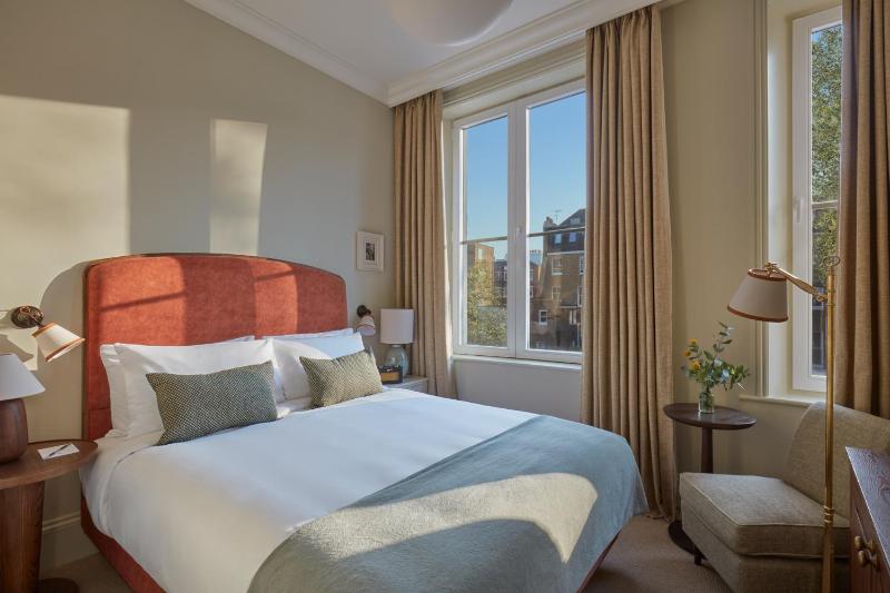 Double Room with Garden View image 1