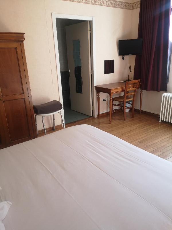 Superior Double Room image 3