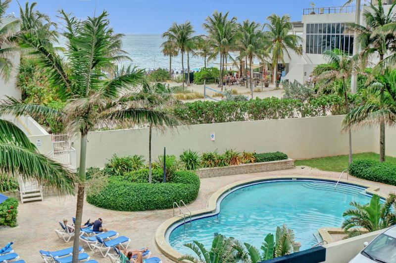 Luxury Beachfront Apartments 4001 S Ocean Dr - image 20