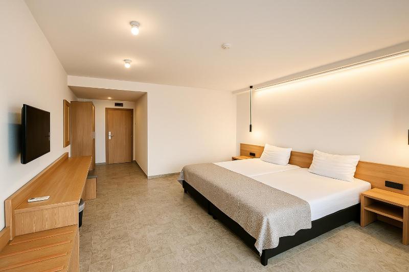 Double or Twin Room - Disability Access image 1