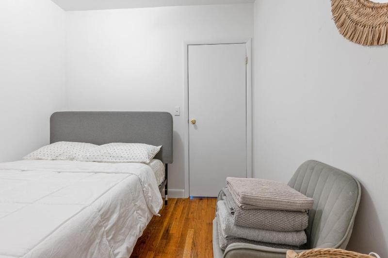 Lovely Apt Near Central Park - image 15