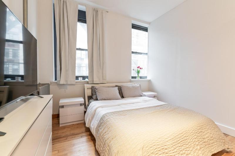 XL Prime Tribeca Furnished Loft - image 8