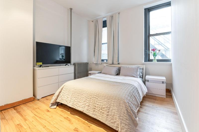 XL Prime Tribeca Furnished Loft - image 10