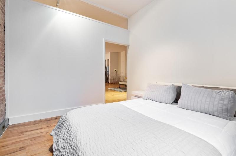 XL Prime Tribeca Furnished Loft - image 3