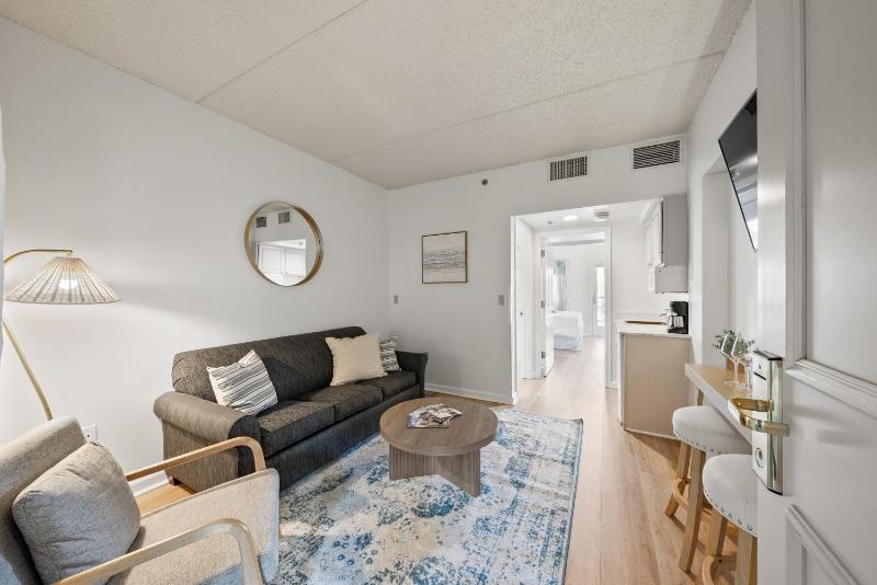 King Room with Sofa Bed - Park View image 3