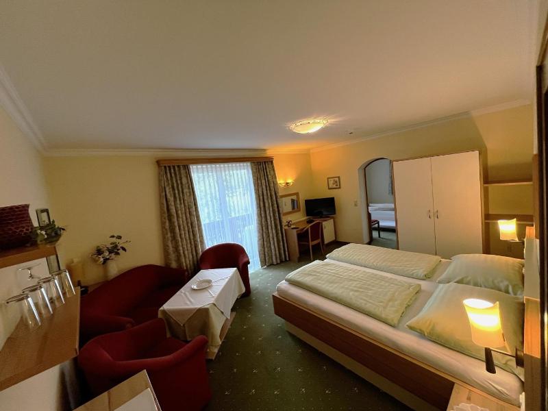 Family Room image 1