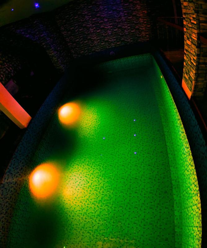 Pool View Resort - image 12