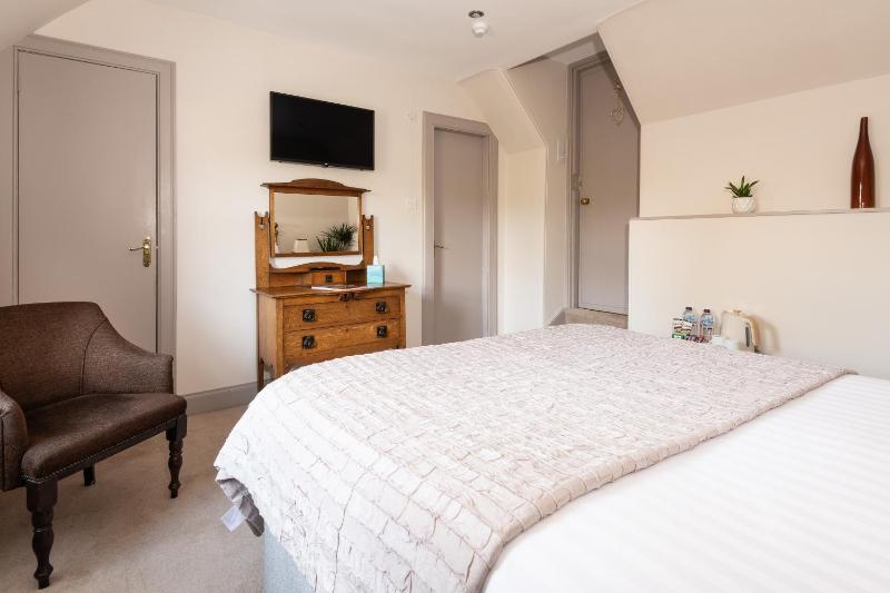 Double Room image 3
