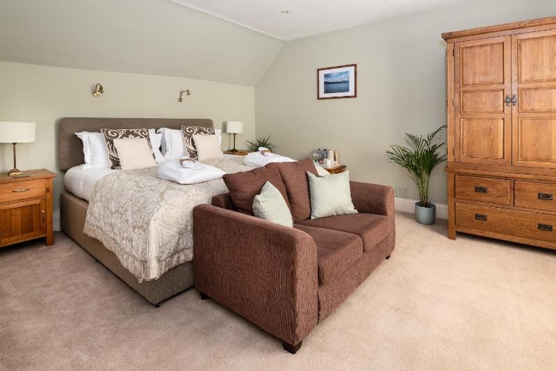 Superior King Room image 1