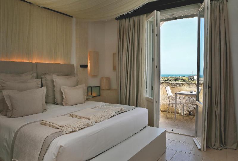 Deluxe Double Room with Sea View - La Corte image 1