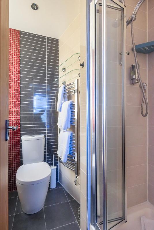 Standard Double Room image 2