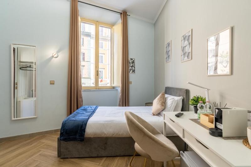 Standard Single Room image 4