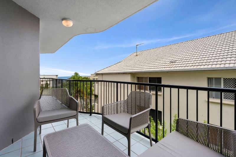 Caribbean Unit 4 12 Mahia Tce Kings Beach - image 10