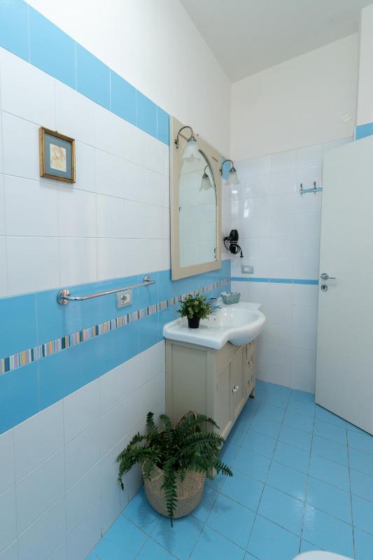 Quadruple Room with Terrace image 4