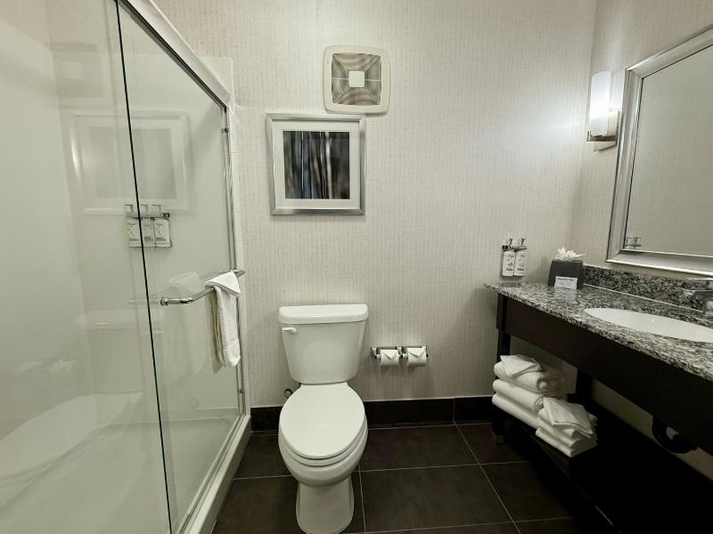 Standard Room image 4