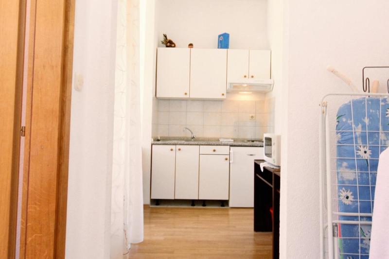 Apartments with parking space Makarska - 6768 - image 15