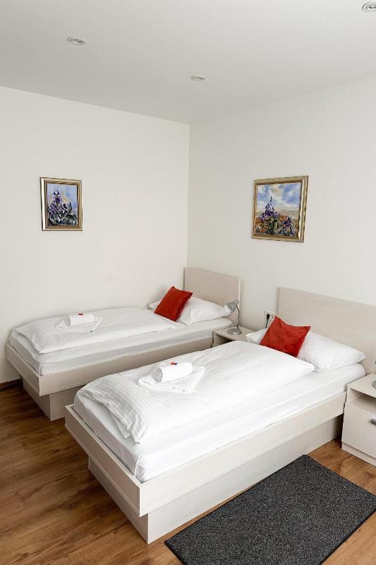 Rooms with WiFi Zagreb - 24079 - image 8