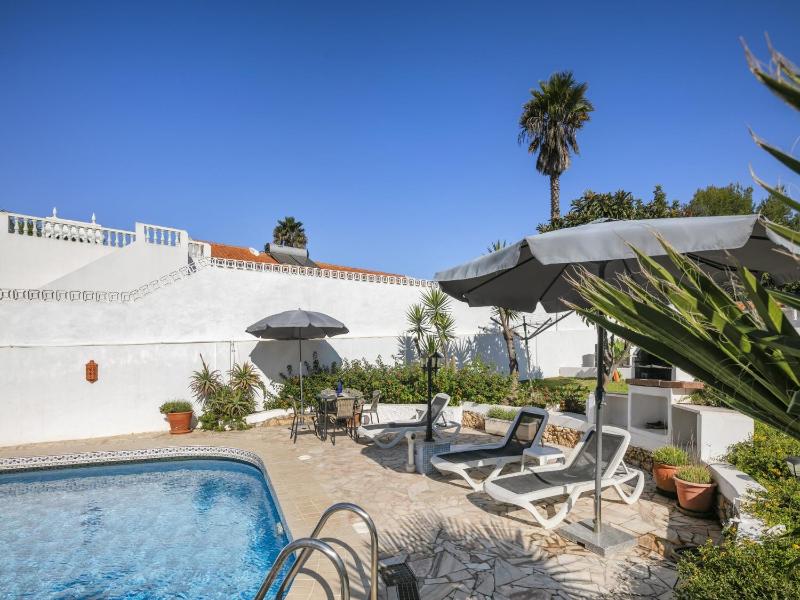Comfortable Villa in Carvoeiro Algarve - image 1
