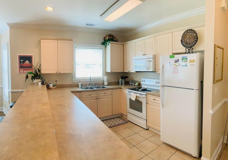 Imagine #1 your vacation at this beautiful condo - image 31