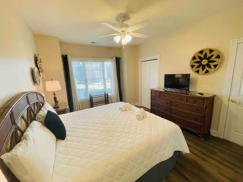 Imagine #1 your vacation at this beautiful condo - image 11