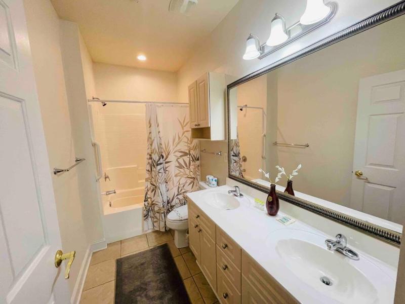 Imagine #1 your vacation at this beautiful condo - image 10