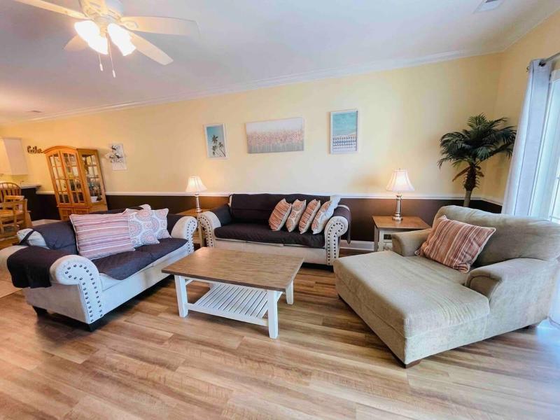 Calming & Relaxing condo in the center of MB - image 29