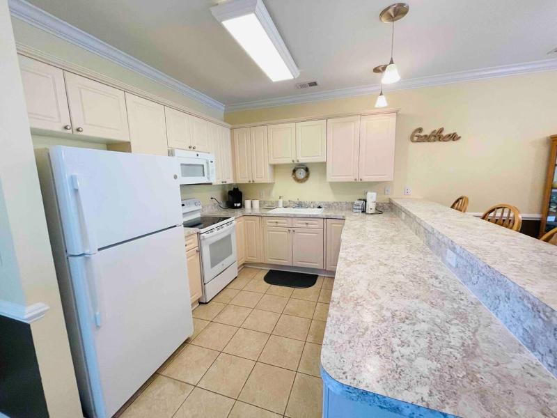 Calming & Relaxing condo in the center of MB - image 19