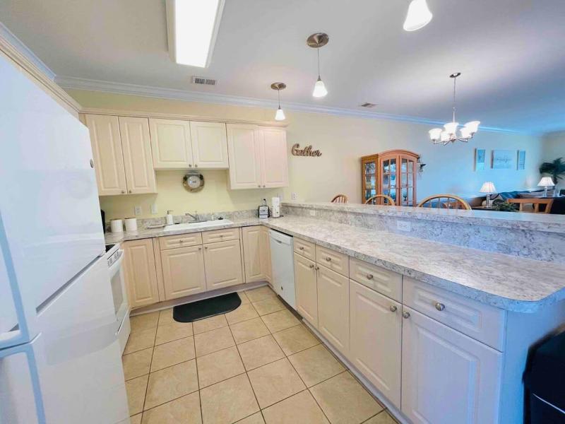 Calming & Relaxing condo in the center of MB - image 25