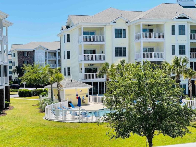Calming & Relaxing condo in the center of MB - image 28