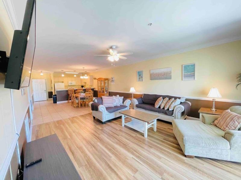 Calming & Relaxing condo in the center of MB - image 20