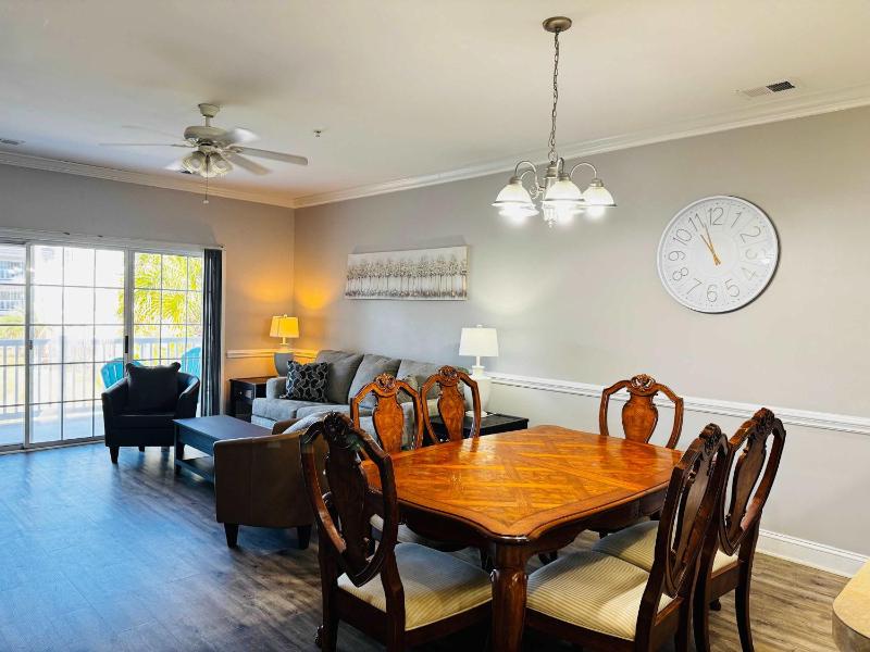 Memorable stay at cozy 2BR condo in Magnolia - image 9