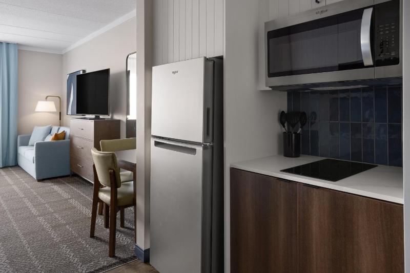Studio Suite with Two Queen Beds image 2