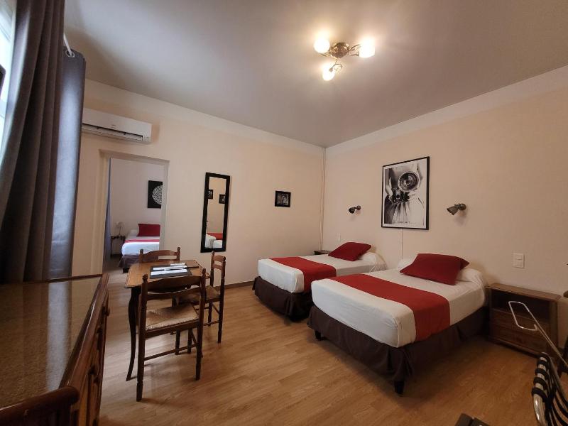 Quadruple Room image 2