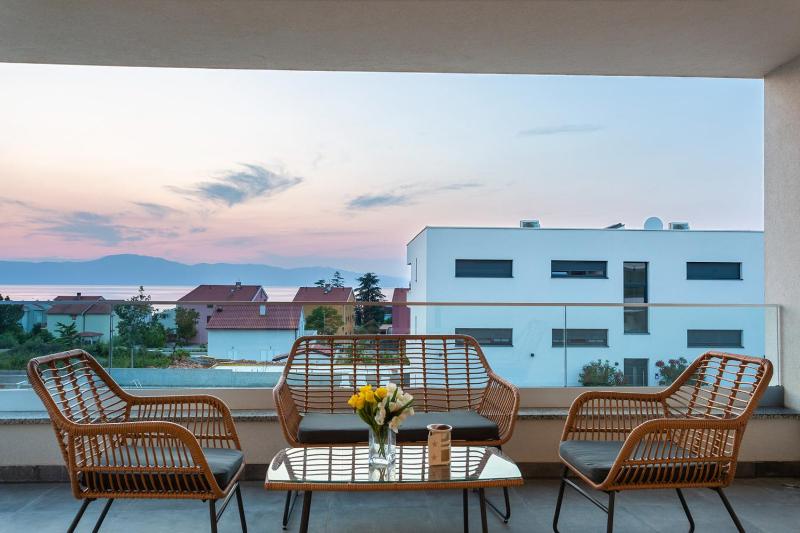 Villa Larus on Island Krk for 6 people with sea view & only 500 m from the sea - image 14