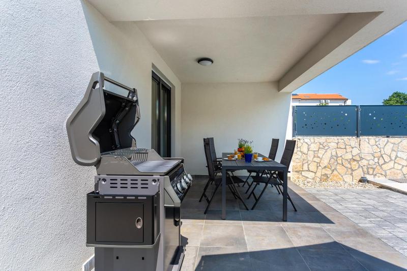 Villa Larus on Island Krk for 6 people with sea view & only 500 m from the sea - image 21