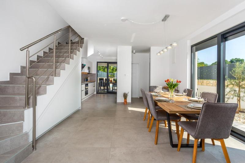 Villa Larus on Island Krk for 6 people with sea view & only 500 m from the sea - image 37