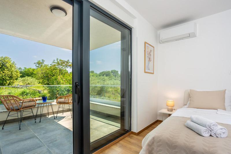 Villa Larus on Island Krk for 6 people with sea view & only 500 m from the sea - image 46