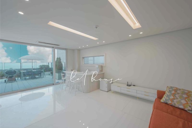 500m2 Busan Ocean view private Let house - image 9