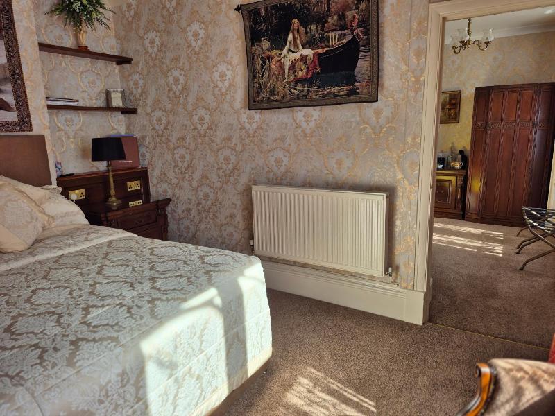 King Room Ground Floor Access image 3