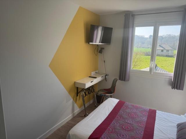 Standard Double Room image 2