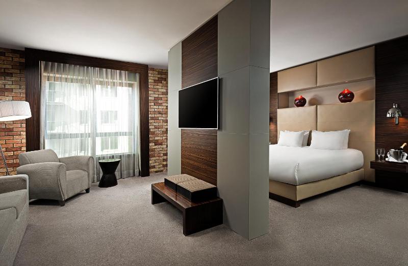 Superior King Room image 1